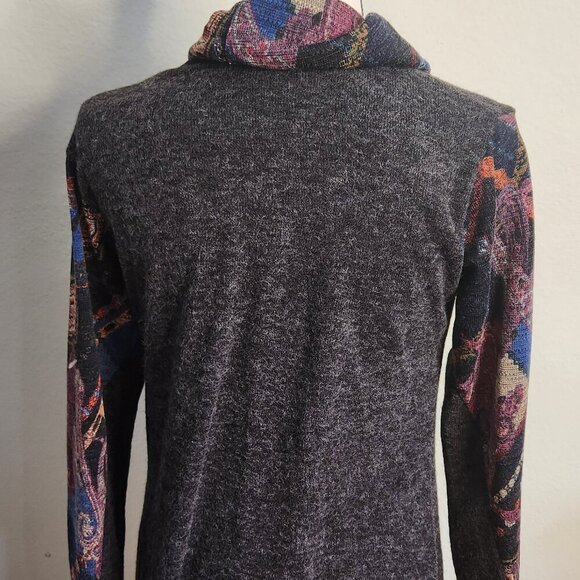 Yak & Yeti - Bohemian Contrast Pattern Sleeve Wrap Knit Tunic - Picture 7 of 8